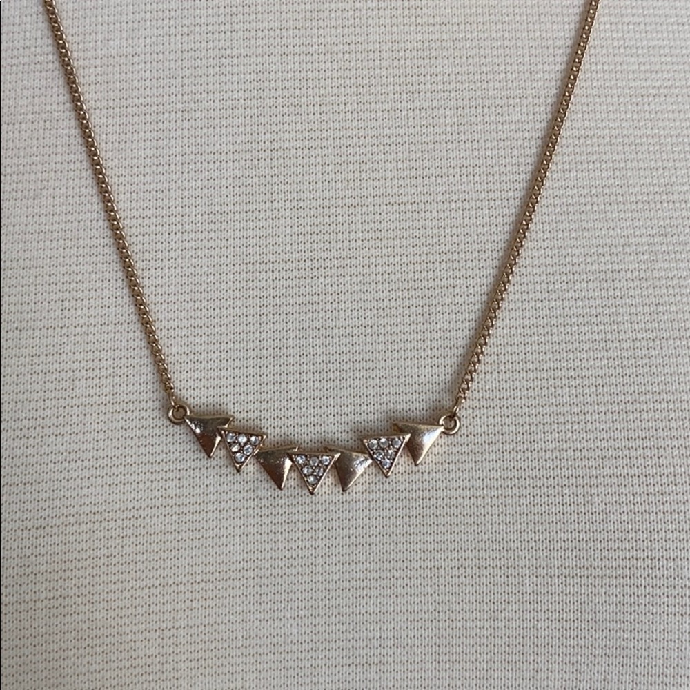 EUC Forever 21 necklace with rhinestone design